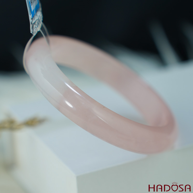 Vòng kiềng Thạch anh hồng ni 56 cao cấp 4A