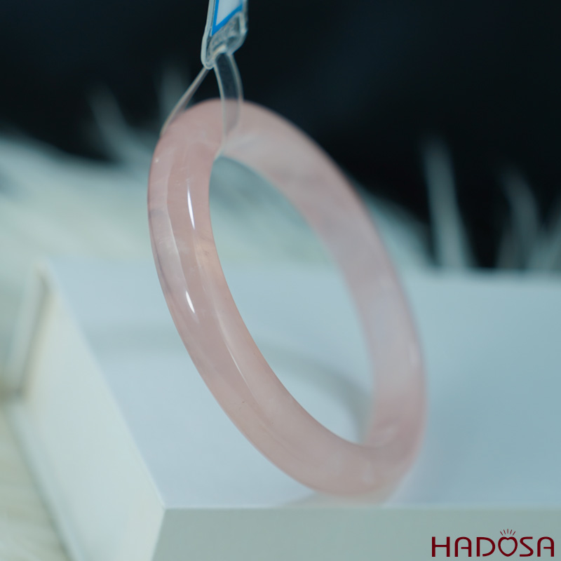 Vòng kiềng thạch anh hồng bản lá hẹ ni 58mm