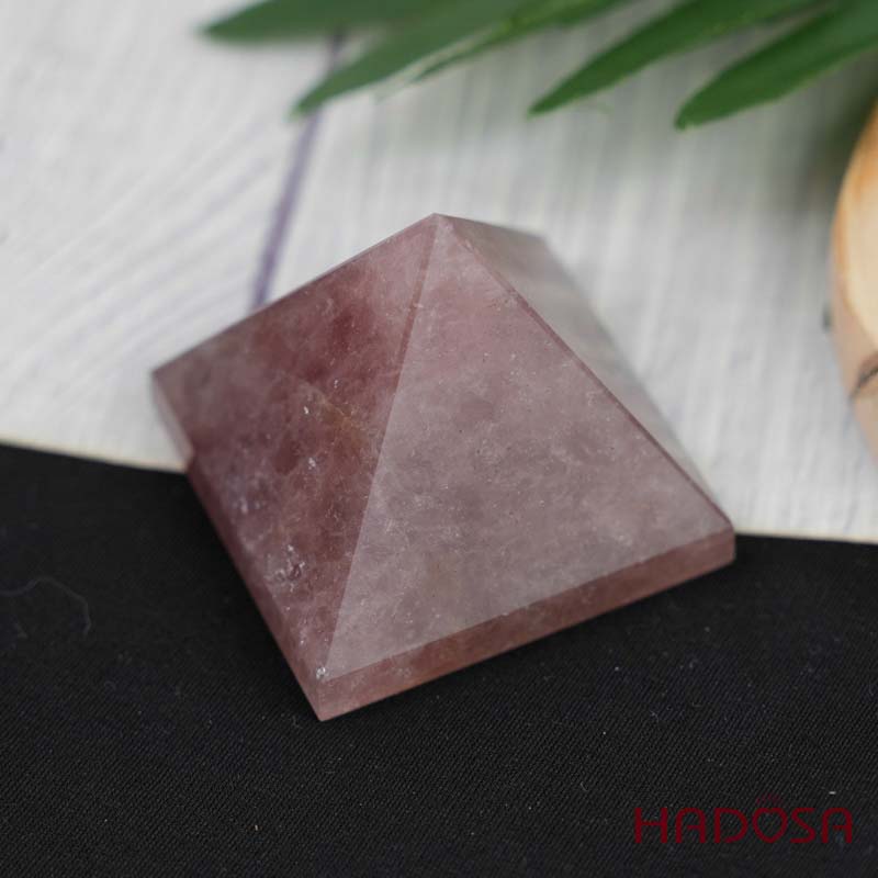 Kim tự tháp thạch anh dâu 5.5cm