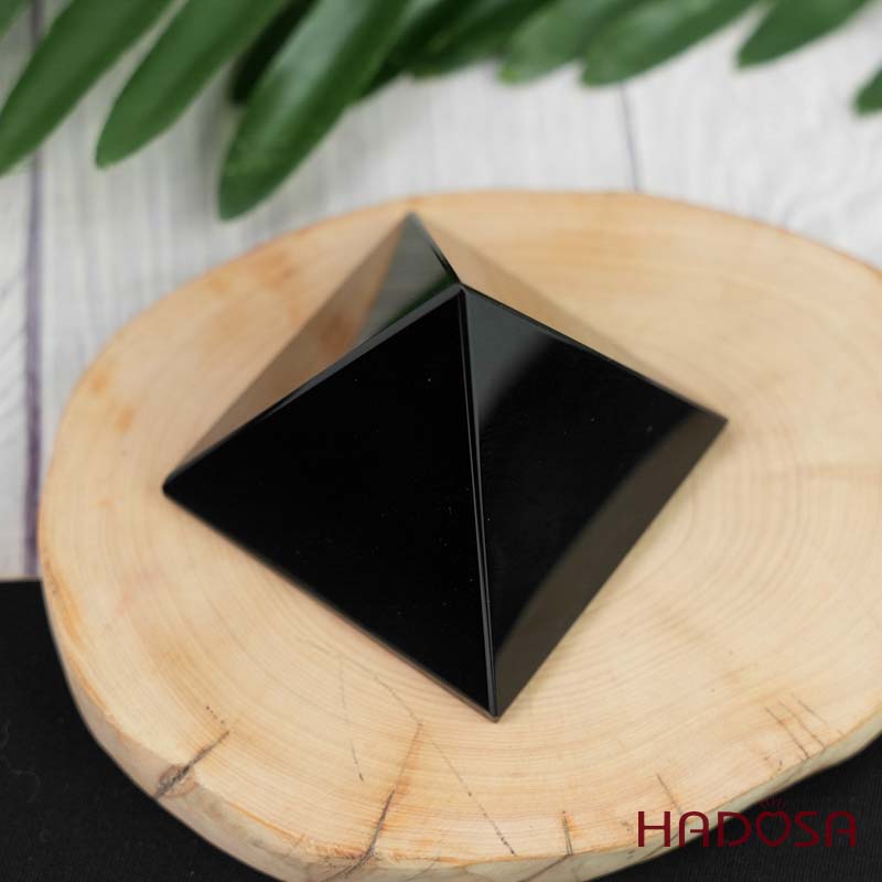 Kim tự tháp đá núi lửa 6cm