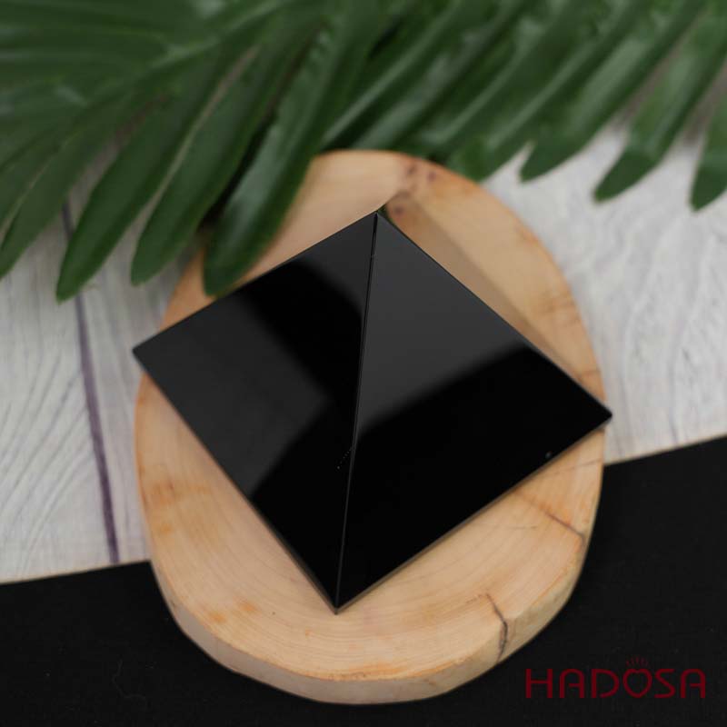 Kim tự tháp đá núi lửa 8cm