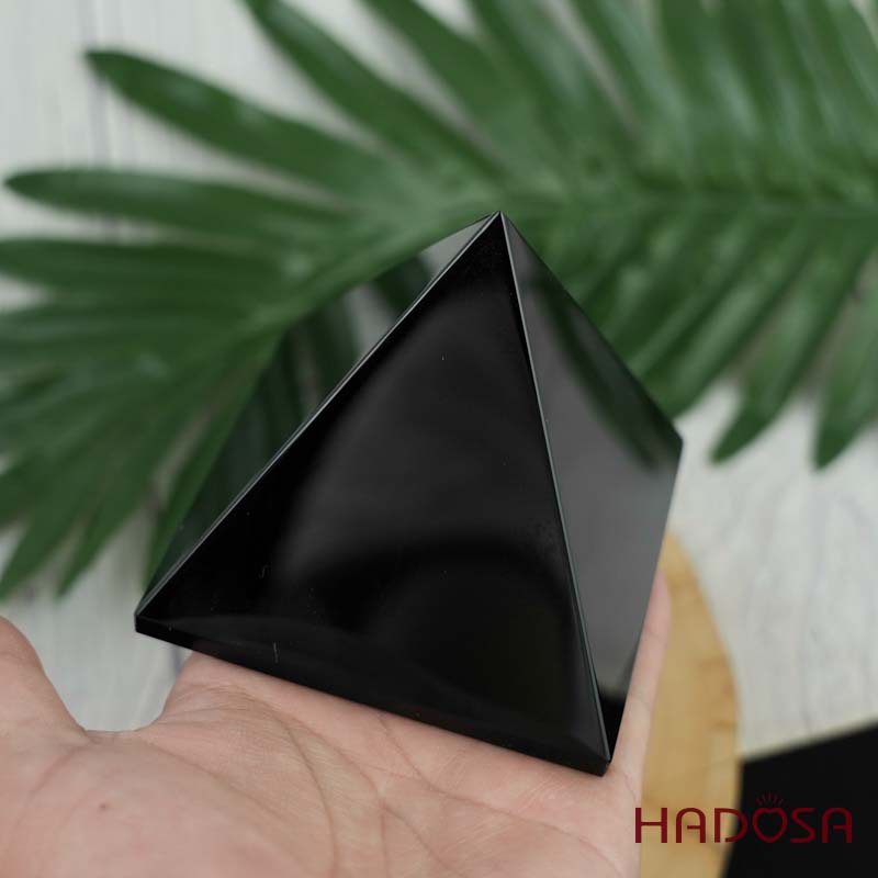 Kim tự tháp đá núi lửa 8cm