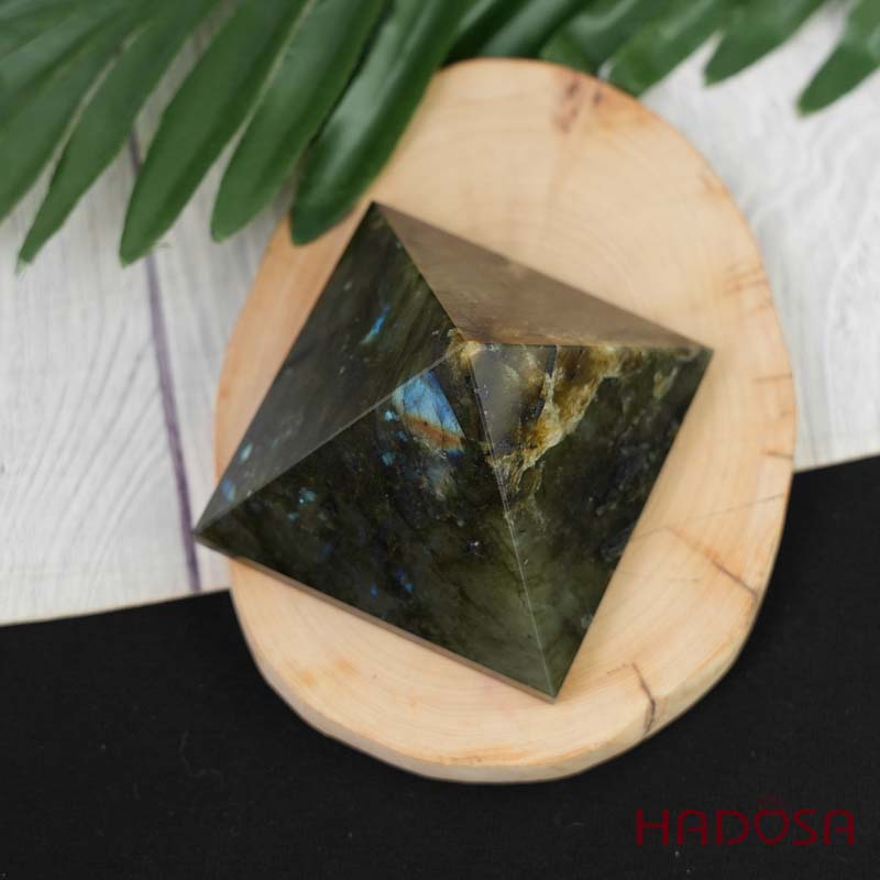 Kim tự tháp đá xà cừ 7cm