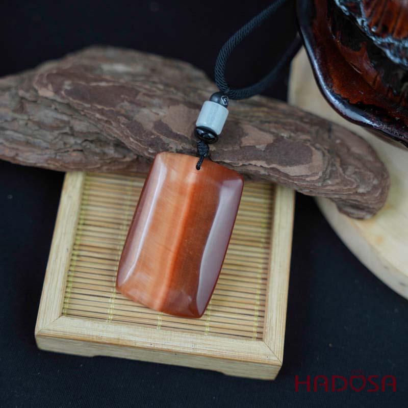 Mặt dây chuyền mắt hổ cam đỏ chuẩn 6A 50x31mm