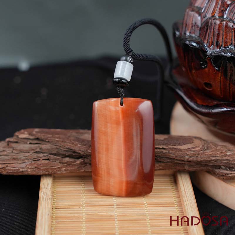 Mặt dây chuyền mắt hổ cam đỏ chuẩn 6A 50x31mm