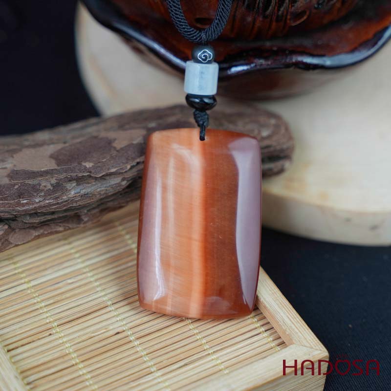 Mặt dây chuyền mắt hổ cam đỏ chuẩn 6A 50x31mm