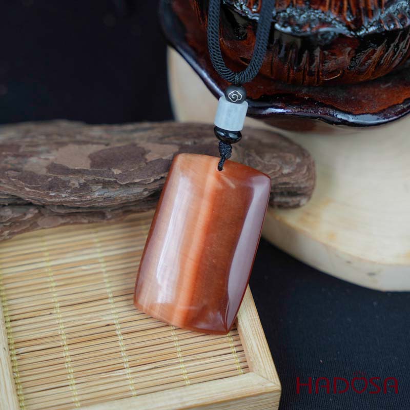 Mặt dây chuyền mắt hổ cam đỏ chuẩn 6A 50x31mm