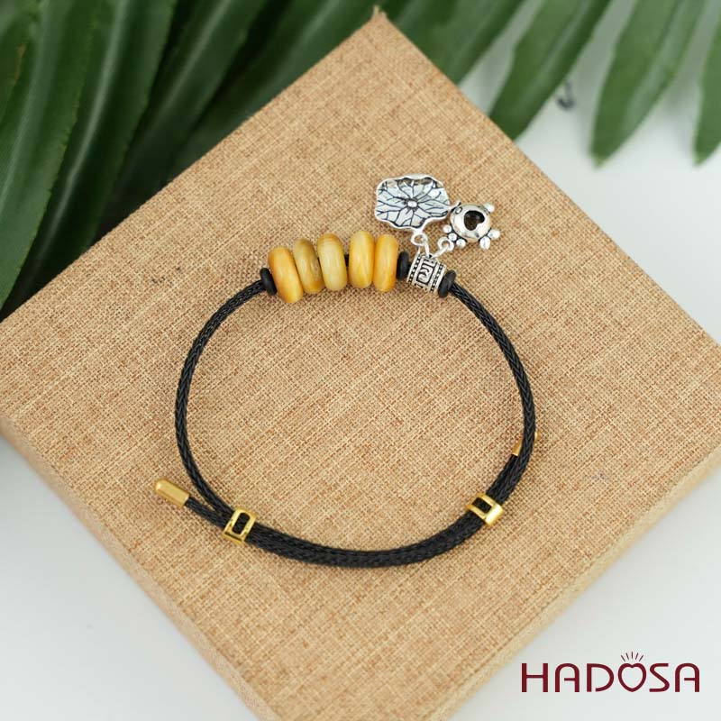 Vòng ngũ điếu mắt hổ vàng nâu mix charm treo lá sen