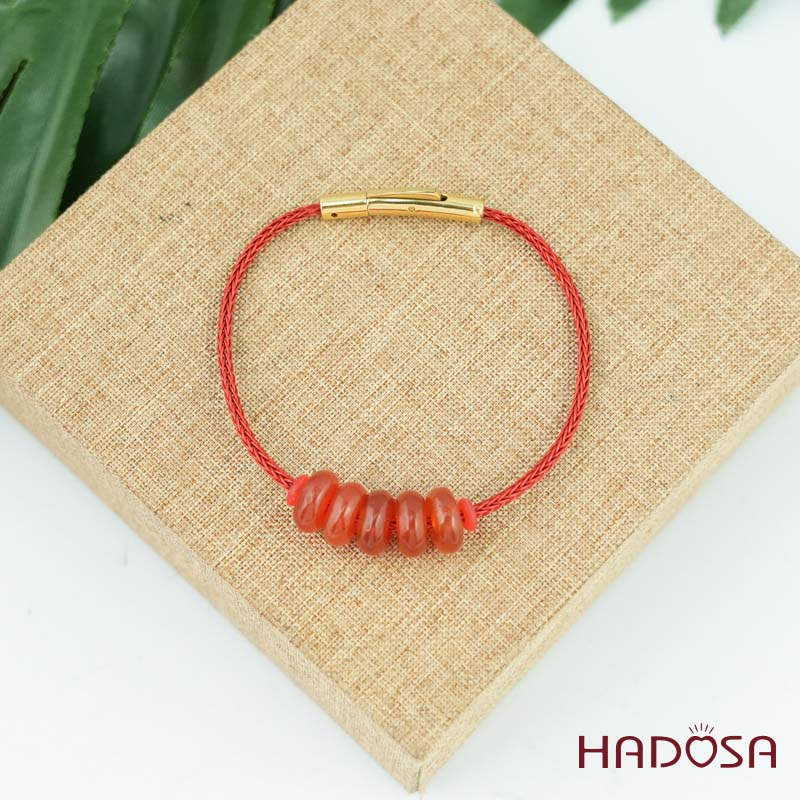 Vòng ngũ điếu mã não đỏ 10mm