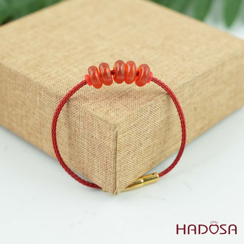 Vòng ngũ điếu mã não đỏ 10mm