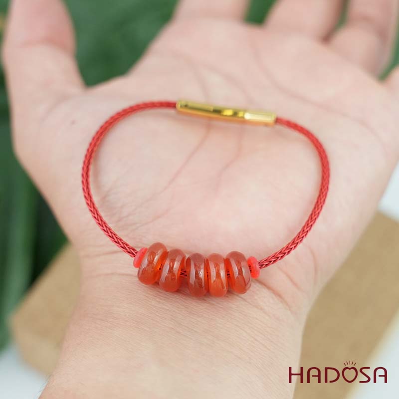 Vòng ngũ điếu mã não đỏ 10mm