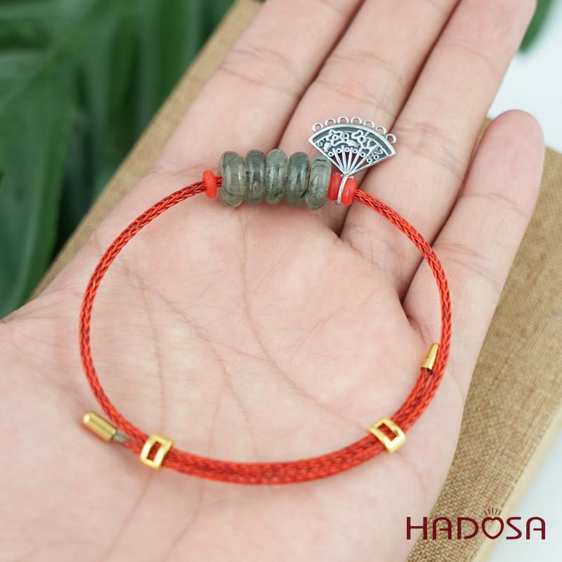 Vòng ngũ điếu tóc xanh mix charm hình quạt