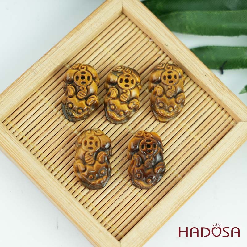 Tỳ hưu đá mắt hổ 2 lỗ 23mm