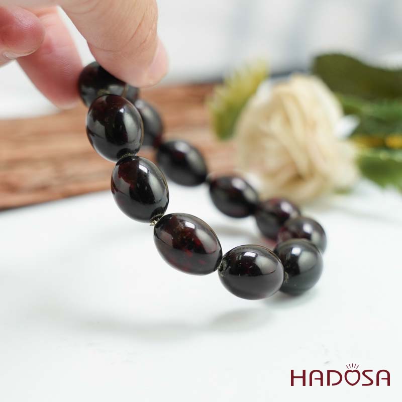 Vòng Hổ Phách Baltic Huyết đen 12.5*17mm