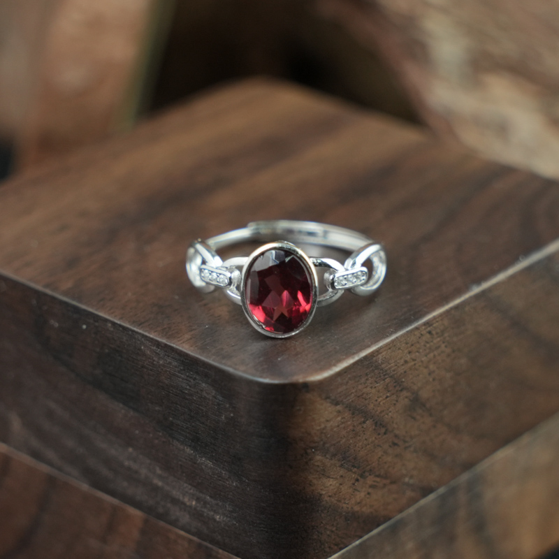 Nhẫn đá garnet 6*8mm bạc 925