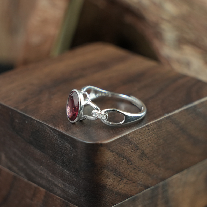 Nhẫn đá garnet 6*8mm bạc 925