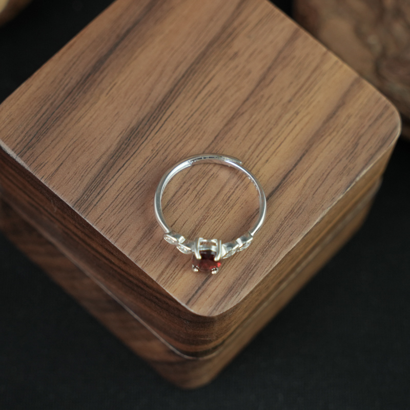 Nhẫn đá garnet 5*7mm bạc 925
