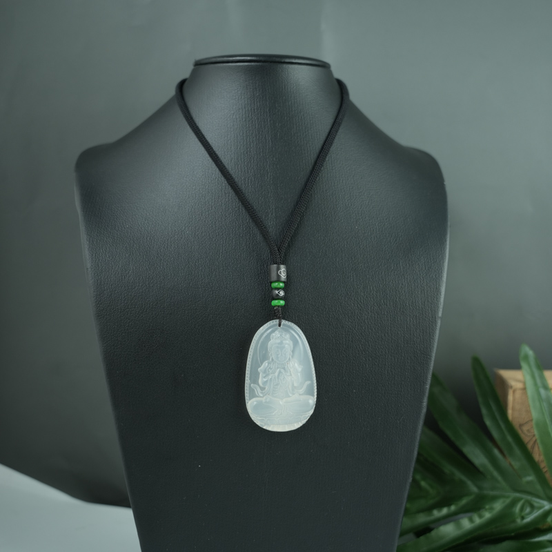 Mặt Đại Nhật (Mùi, Thân) đá mã não trắng 49mm