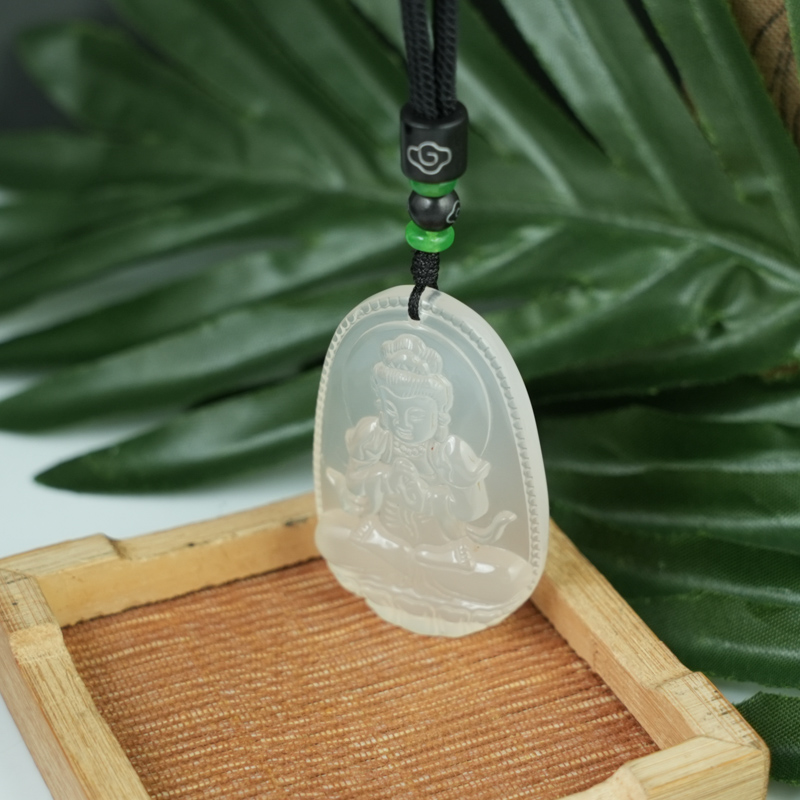 Mặt Đại Nhật (Mùi, Thân) đá mã não trắng 49mm