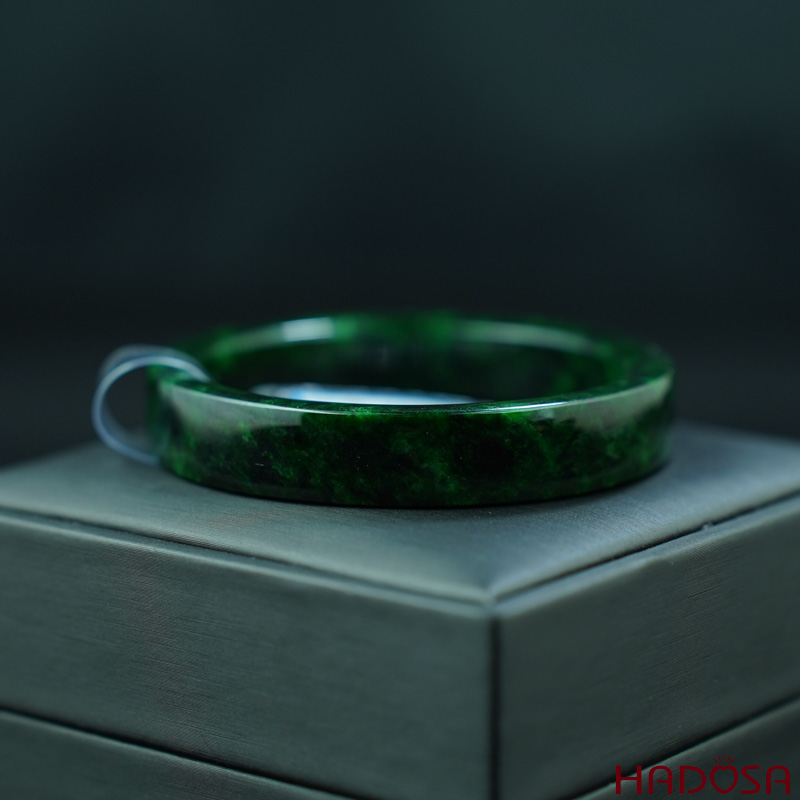 Vòng Ngọc Cẩm Thạch sơn thủy bản vuông ni 52