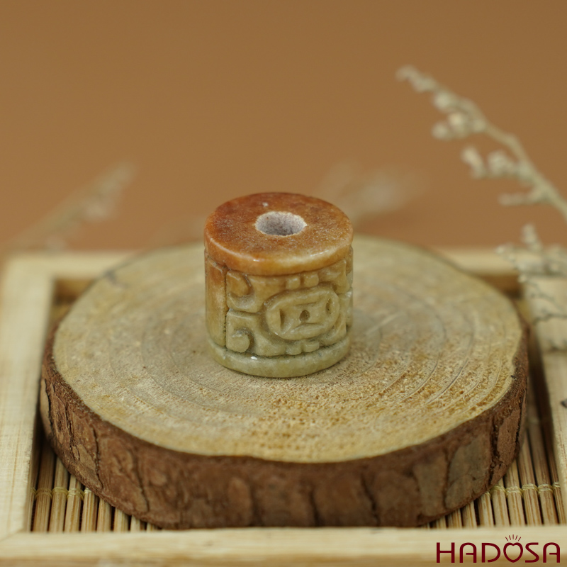 Lu thống Cẩm Thạch huyết chạm kim tiền 15*17mm