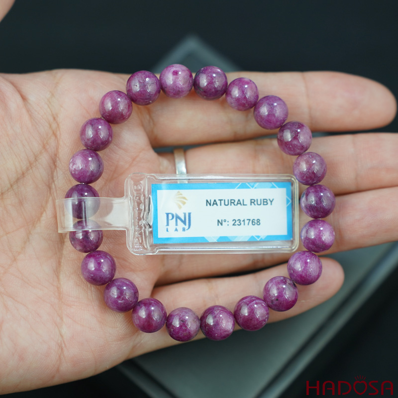 Vòng đá Ruby Nam Phi hồng đậm 8mm chuẩn 4A