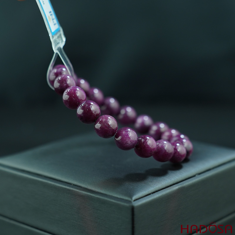 Vòng đá Ruby Nam Phi hồng đậm 9mm chuẩn 5A