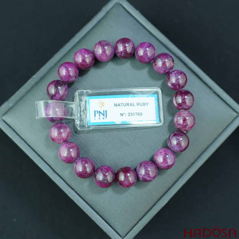 Vòng đá Ruby Nam Phi hồng đậm 10mm chuẩn 5A