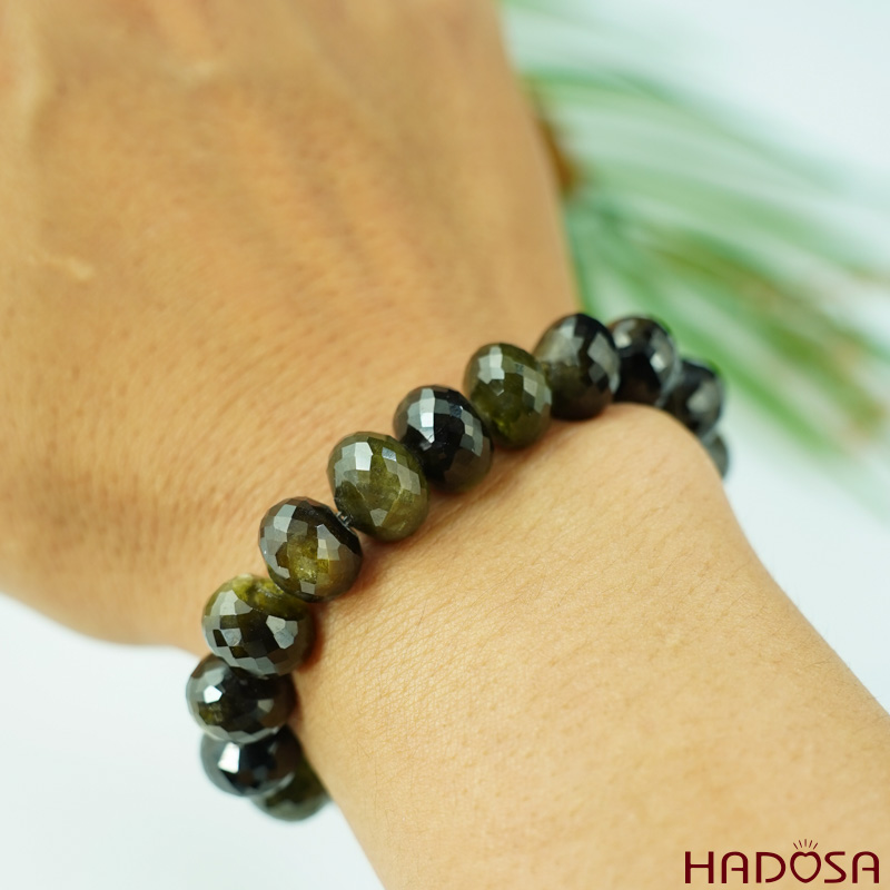 Vòng đá Sapphire mài giác 10mm cao cấp