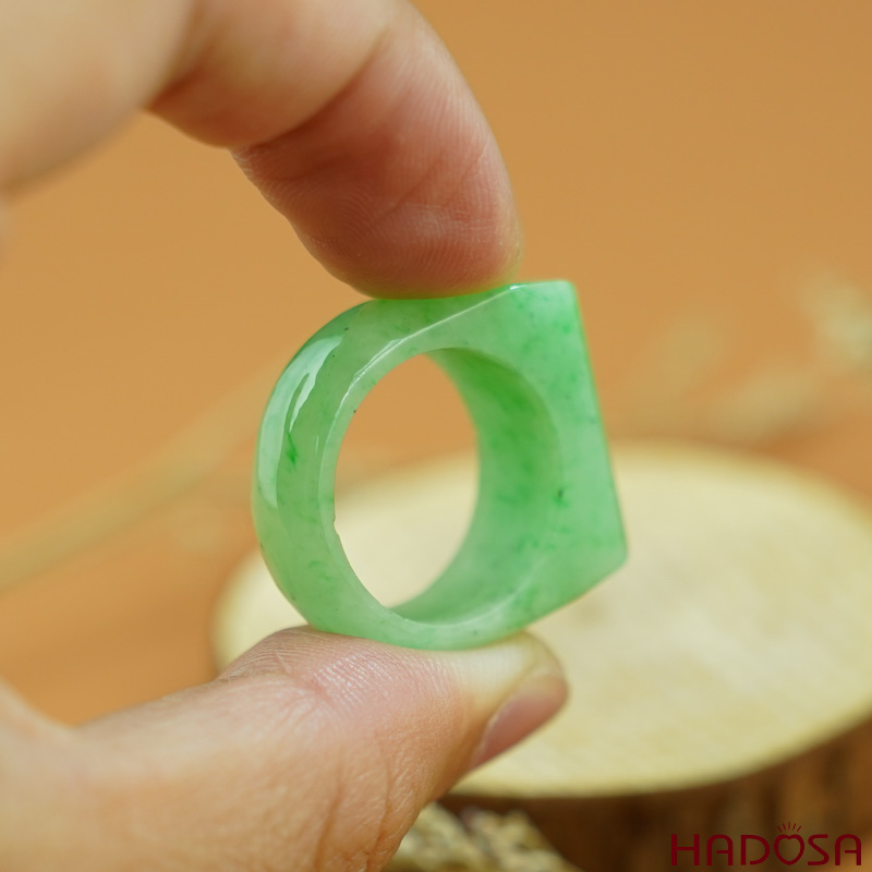 Nhẫn Cẩm Thạch yên ngựa xanh đậu size 18