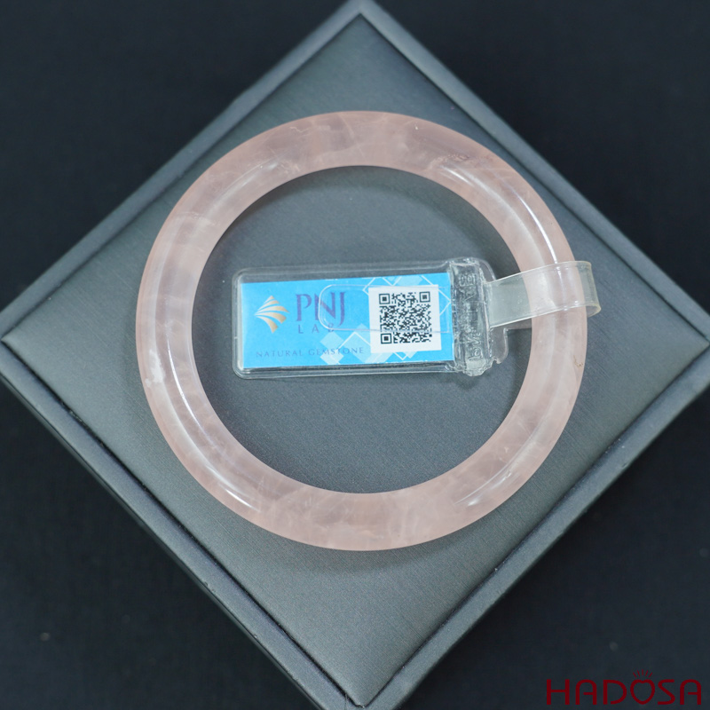 Vòng kiềng thạch anh hồng tròn ni 54mm 4A