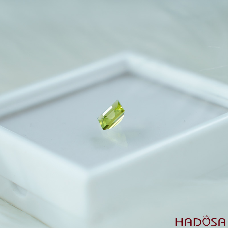 Mặt trang sức Peridot vuông 7mm
