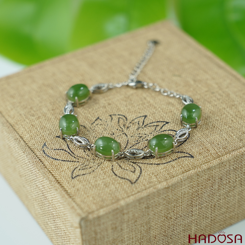 Lắc tay Ngọc Bích Canada 8*10mm bạc 925