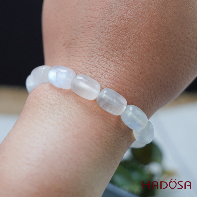 Vòng đá Mặt Trăng lu thống 9x14mm chuẩn 6A