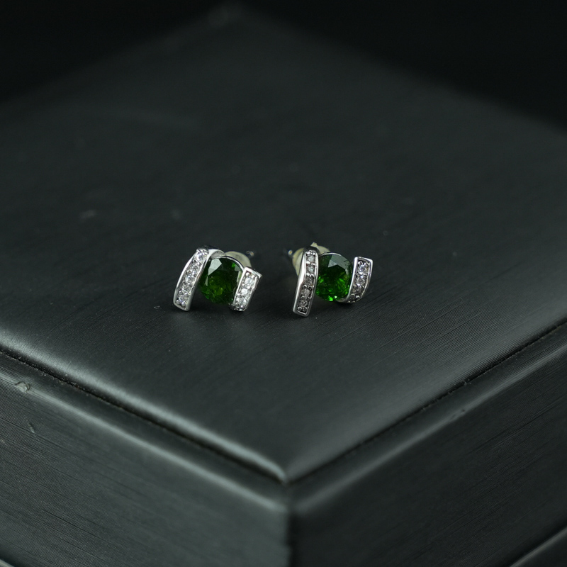 Hoa tai đá Diopside 5mm bạc 925