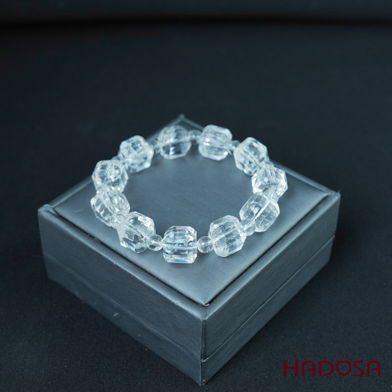 Vòng tay Thạch anh trắng hạt vuông 12mm