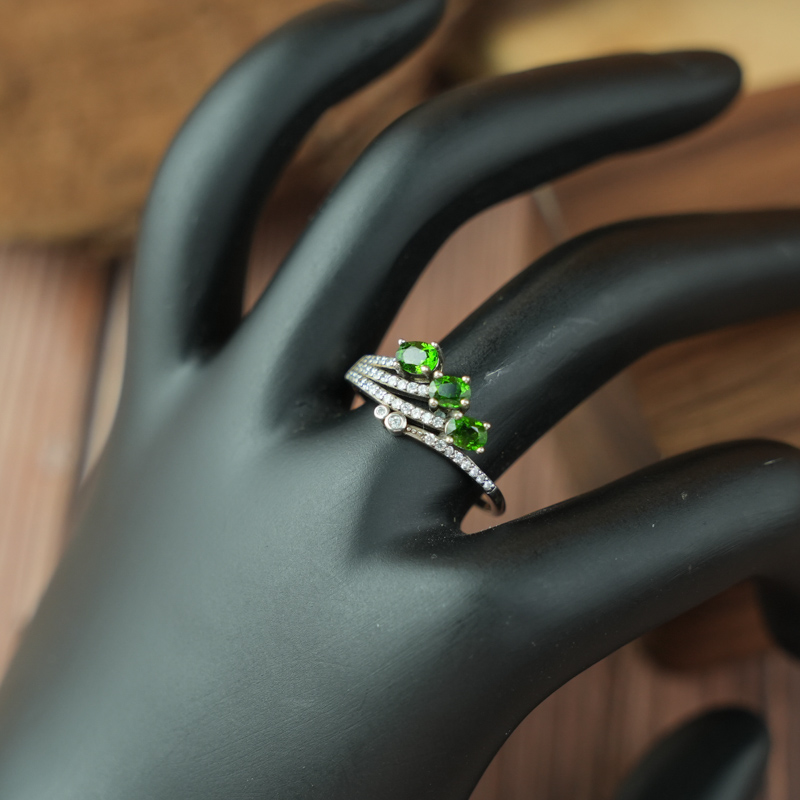 Nhẫn đá Diospite 3*4mm bạc 925