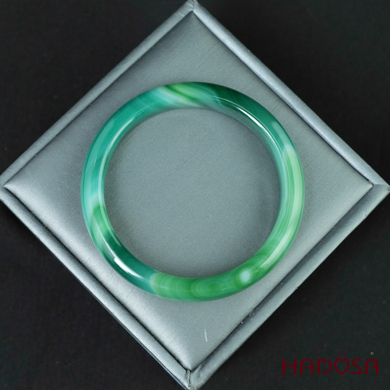 Vòng kiềng mã não xanh ni 54