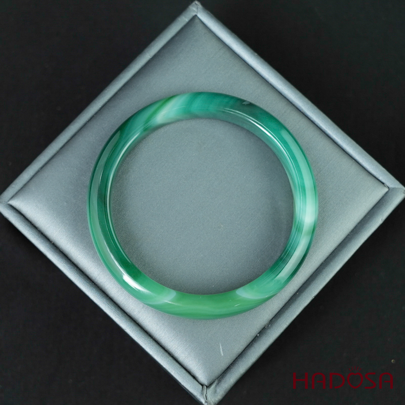 Vòng kiềng mã não xanh ni 54