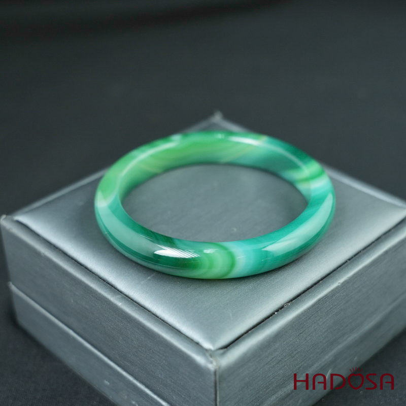 Vòng kiềng mã não xanh ni 54