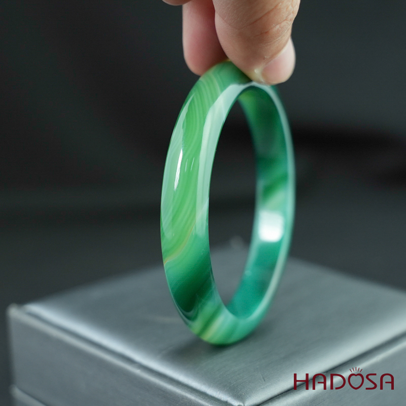 Vòng kiềng mã não xanh ni 54