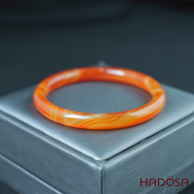 Vòng kiềng mã não đỏ cam bản tròn ni 55