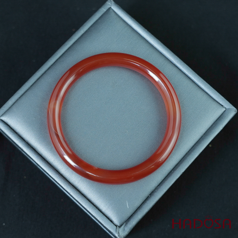 Vòng kiềng mã não đỏ bản tròn ni 54