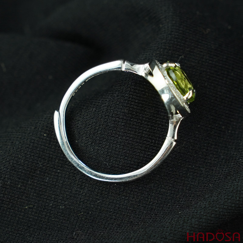 Nhẫn bạc đính đá Peridot 8mm