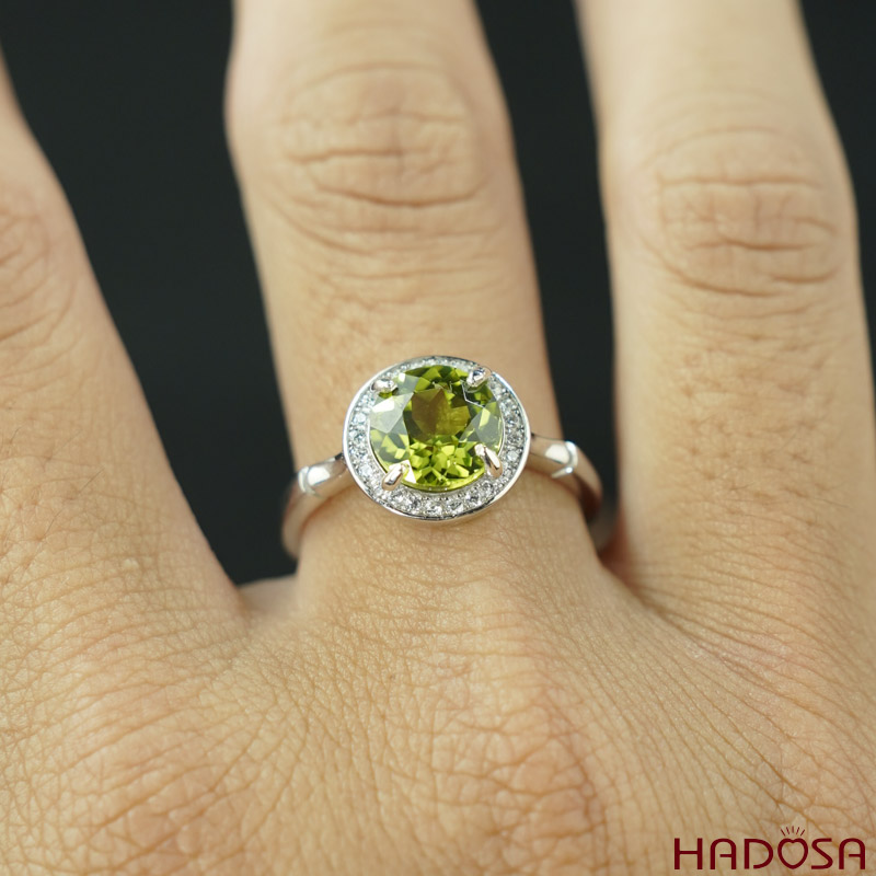 Nhẫn bạc đính đá Peridot 8mm