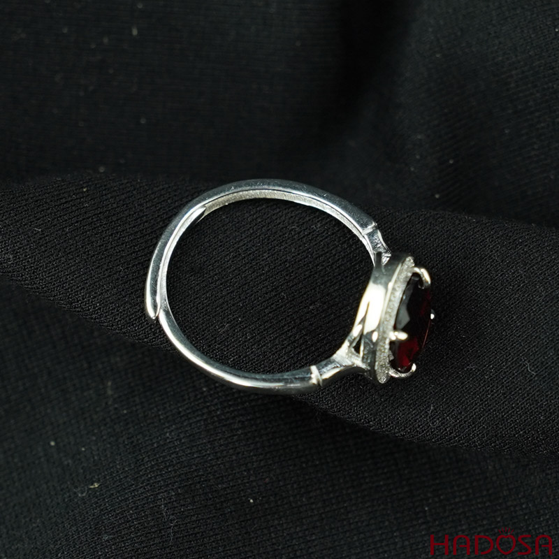Nhẫn bạc đính đá Garnet 8*10mm