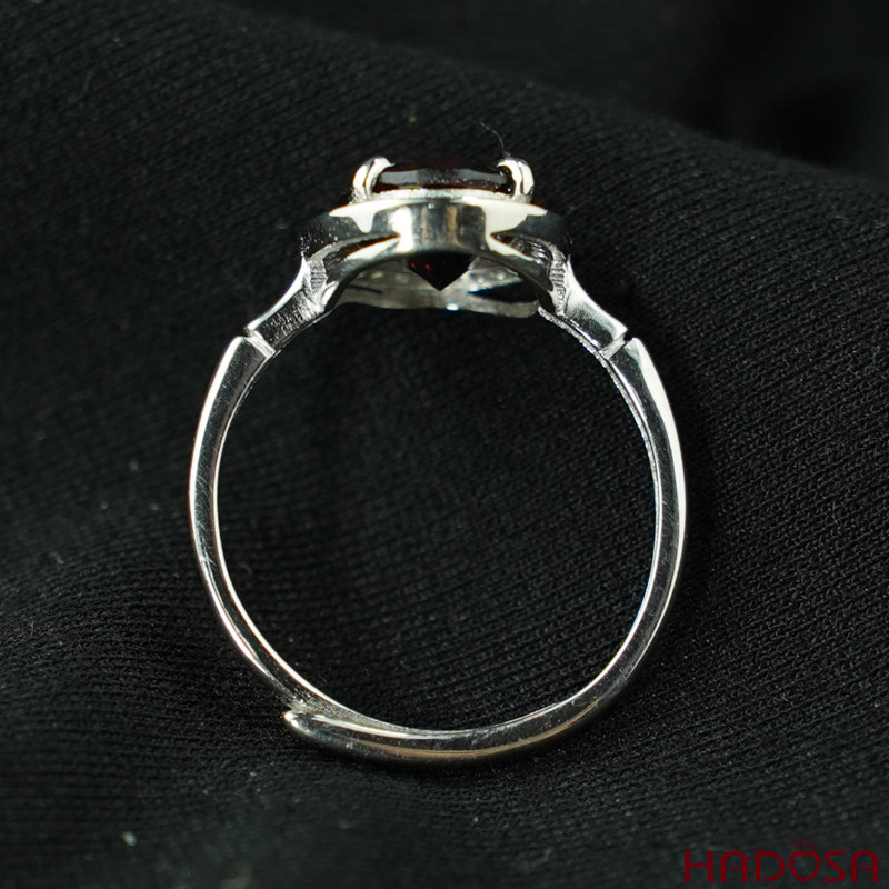 Nhẫn bạc đính đá Garnet 8*10mm