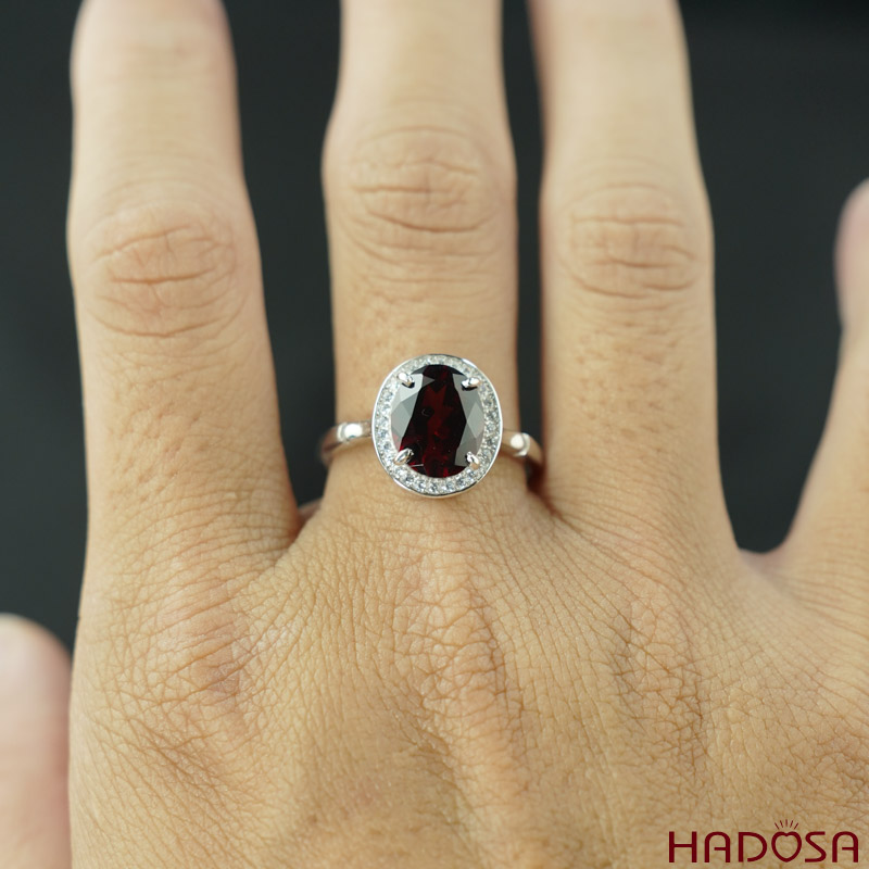 Nhẫn bạc đính đá Garnet 8*10mm