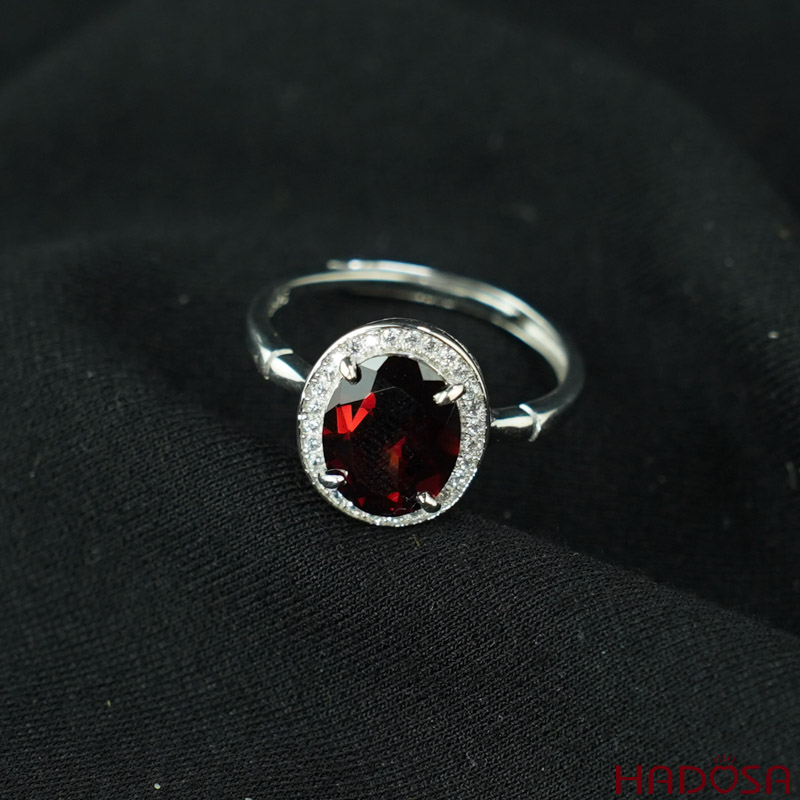 Nhẫn bạc đính đá Garnet 8*10mm