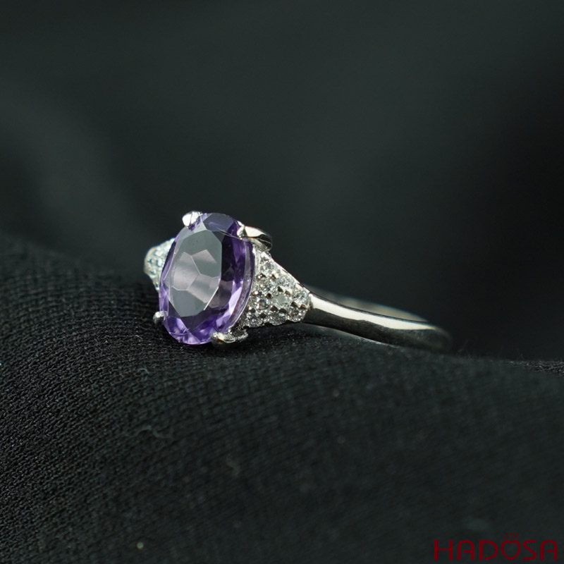 Nhẫn bạc đính đá Thạch Anh Tím 6*8mm